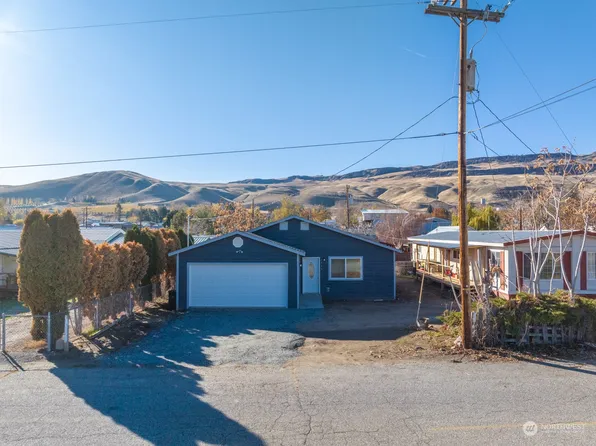 1926 Columbia Avenue, Bridgeport, WA 98813