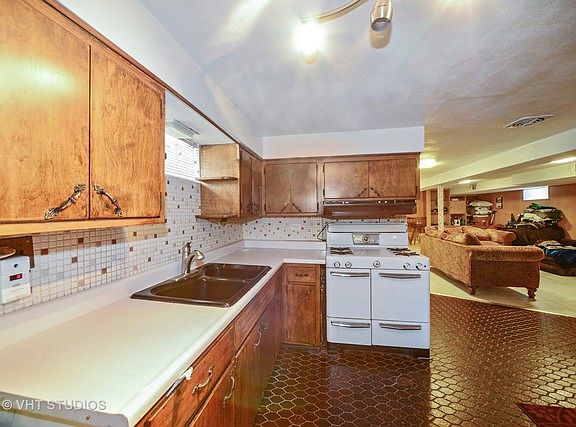 4th image of 3522 Elder Ln