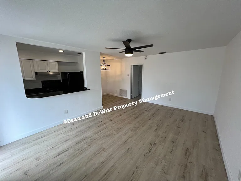 7035 4th Ave N #7 — Photo 5
