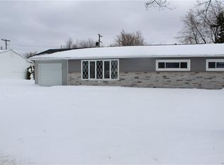 59 Fairview Dr, Depew, NY