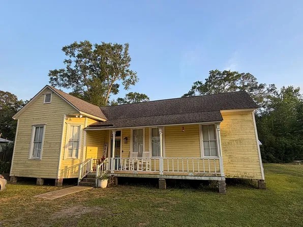 214 E 7th St, Picayune, MS 39466