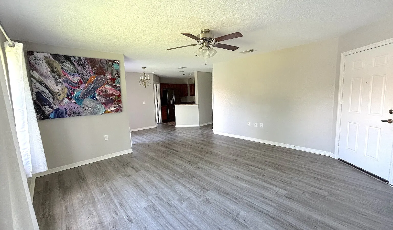 2 bed, 951 sqft, $1,600 — Photo 2
