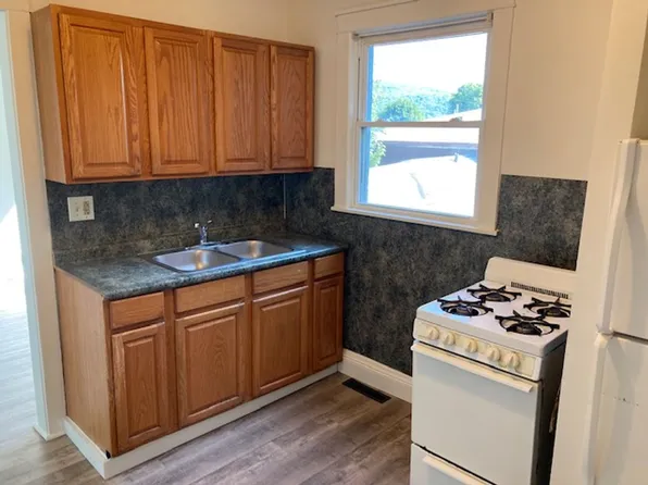 410 East Second / The Flats on Second, 410 E 2nd St #Fs3w, Elmira, NY 14901