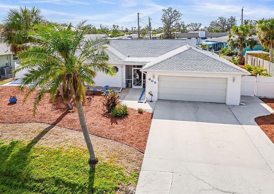 1st image of 605 COCONUT CRESCENT