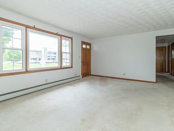 4th image of 524 Parkview Dr