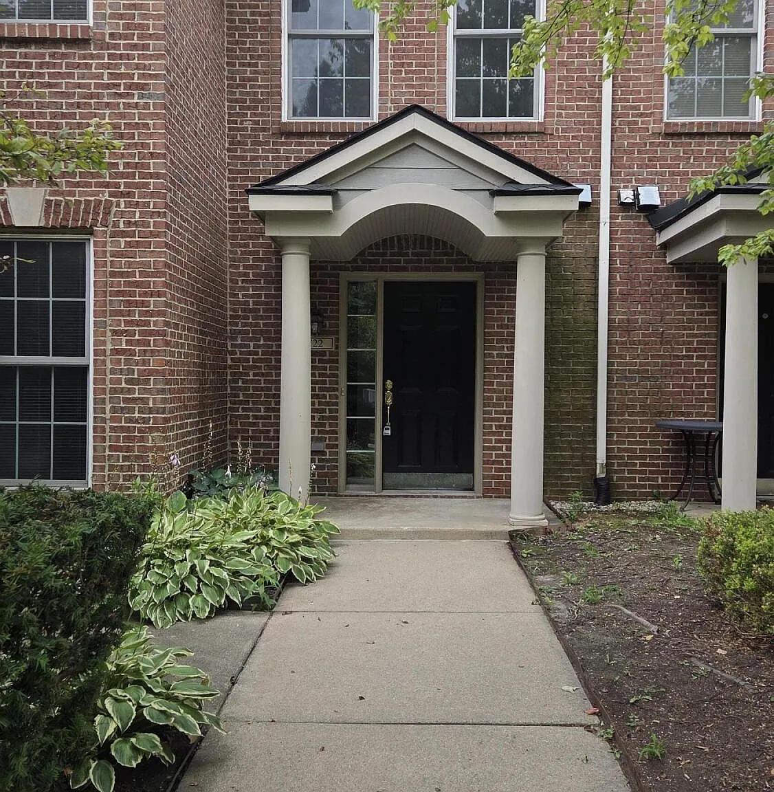 2 bed, 2.5 bath, 1487 sqft, $2,500 — Photo 1