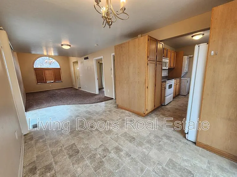 3829 W St — Photo 5