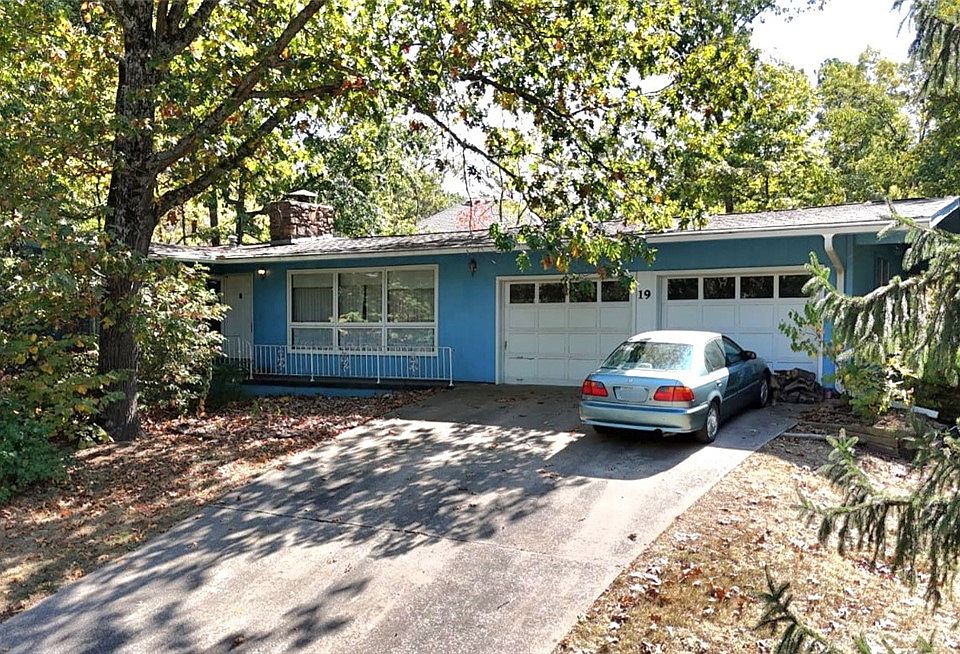 1st image of 19 Hampstead Ln