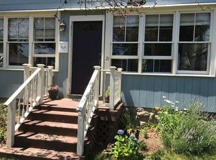 21 Hatch St, Mystic, CT 06355