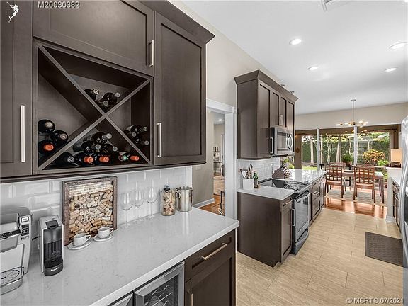 2nd image of 2239 SW Mayflower Dr