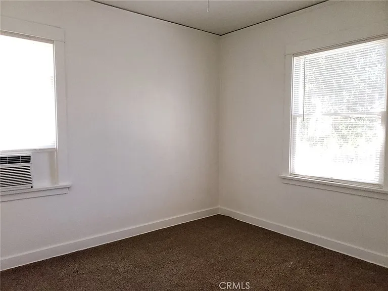 4256 11th St — Photo 7