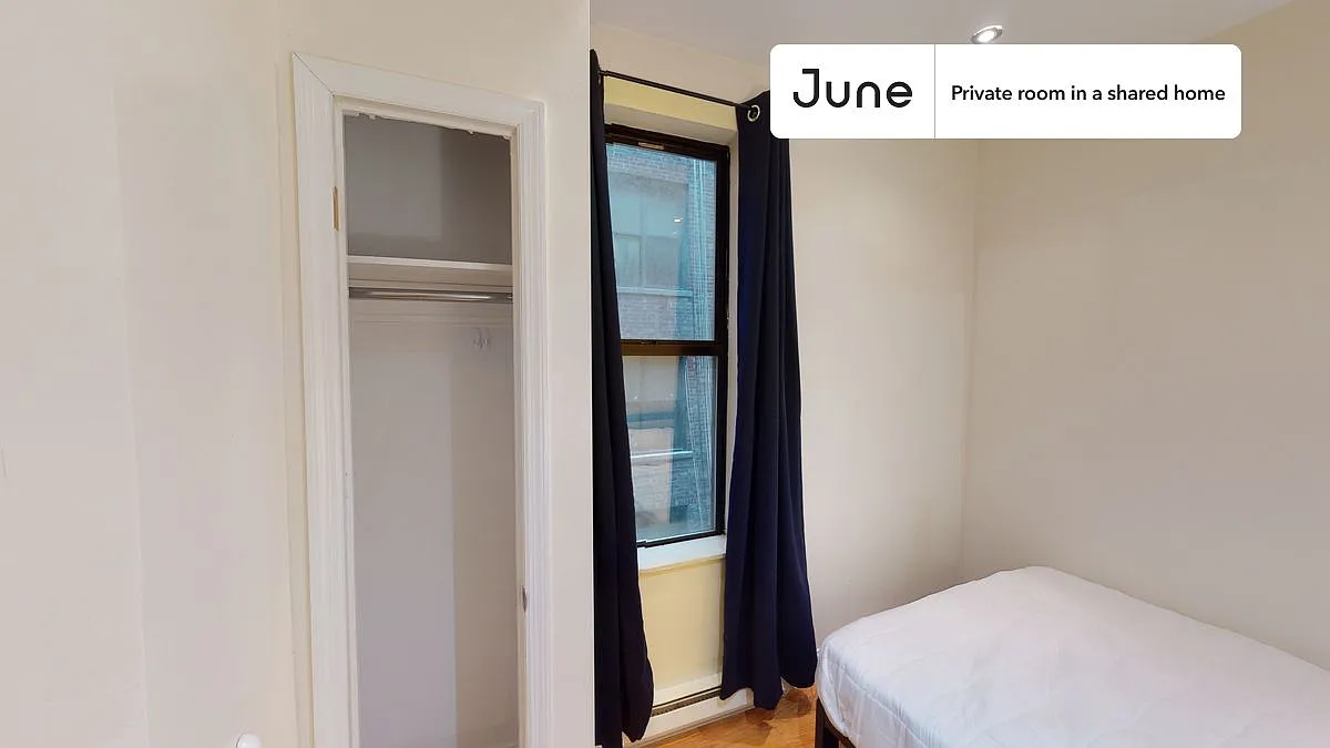 Full bedroom in 4 bed/1 bath home in Upper West Side #791 D — Photo 3