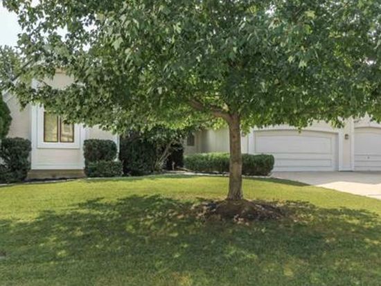 1417 E Meadow Ln, Olathe, KS 66062