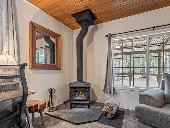 3rd image of 15530 Rim Dr