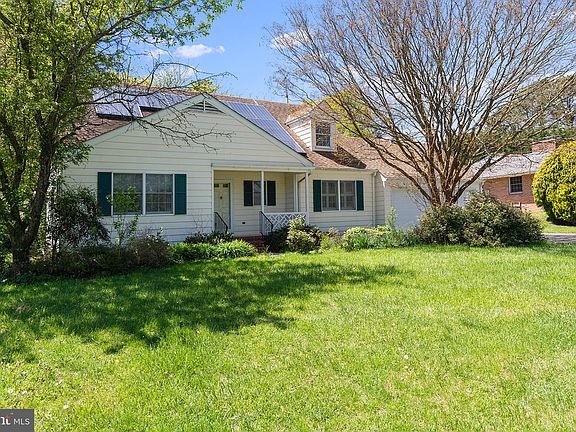 4th image of 208 Byford Dr