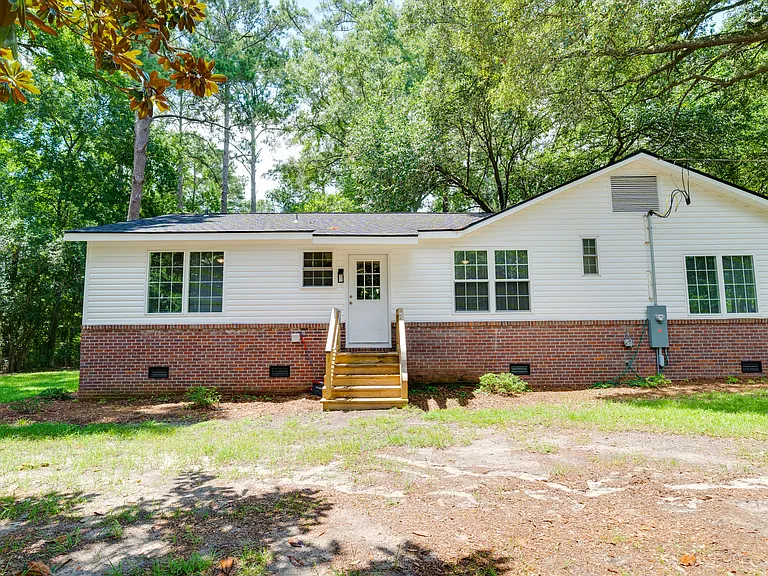 706 E Pinetree Blvd — Photo 12