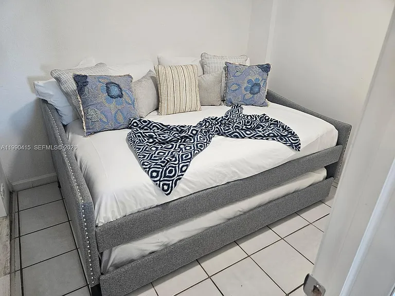 7135 Collins Ave #1821 — Photo 28