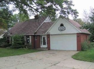 627 Robinson Ave, Barberton, OH