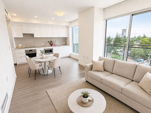 4th image of 13675 107a Ave #7