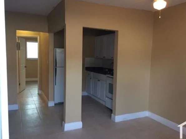 2131 NW 7th St #3, Fort Lauderdale, FL 33311