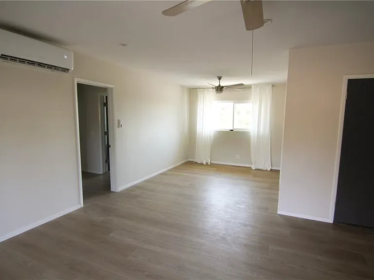 1512 N Allen Ave — Photo 3