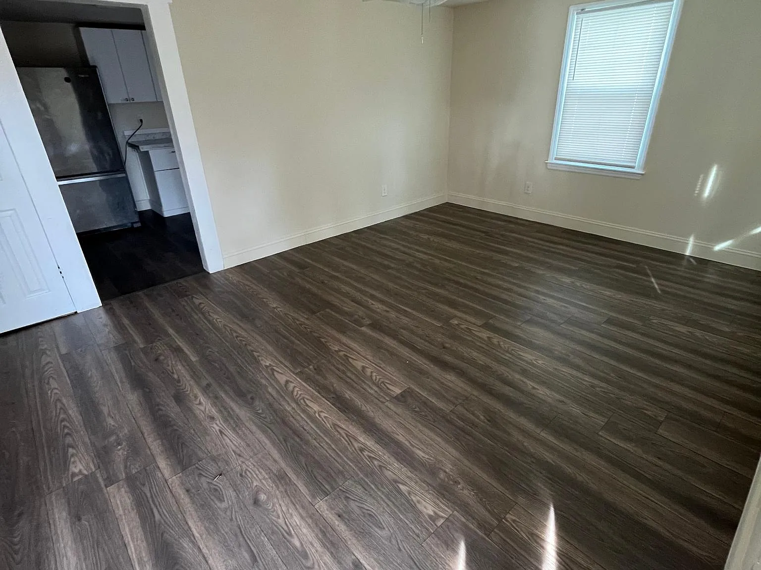 3 bed, 903 sqft, $1,750 — Photo 2