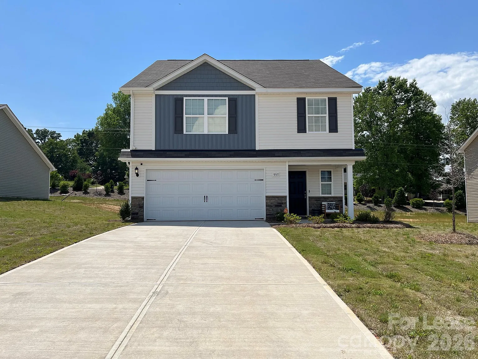 4 bed, 2.5 bath, 2130 sqft, $2,050 — Photo 1