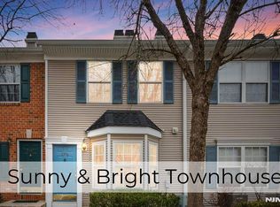 2356 Pembroke Ct, Mahwah, NJ 07430