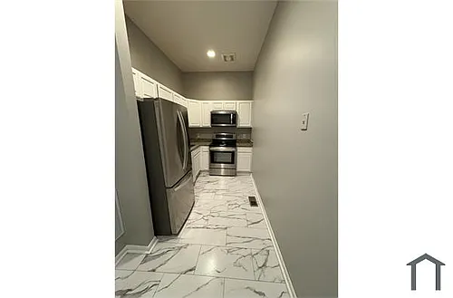 2202 Brookfield Ave #1 Photo 1