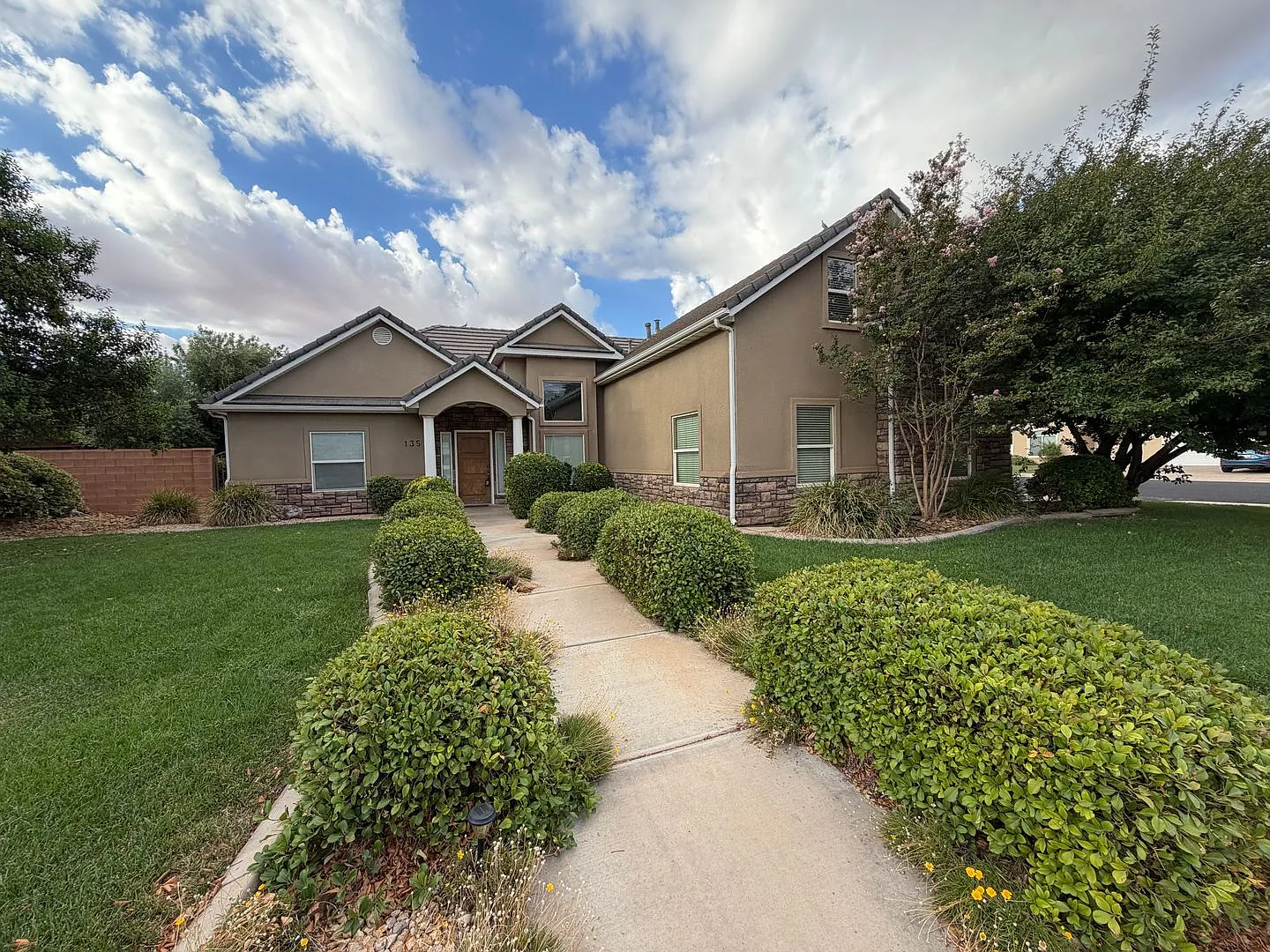 Darling Home For Rent In Washington! — Photo 1