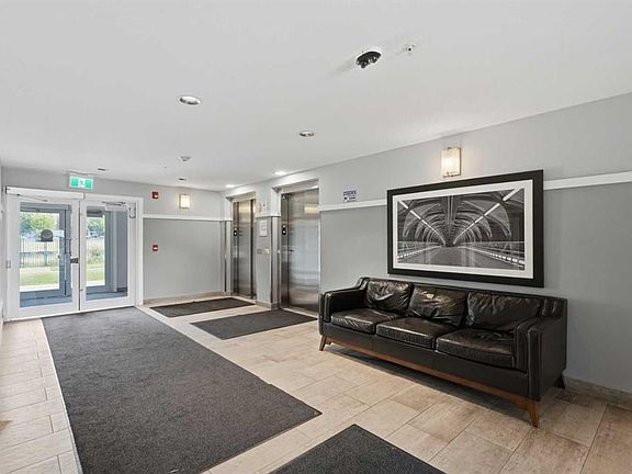 3rd image of 20 N Seton Park SE #413