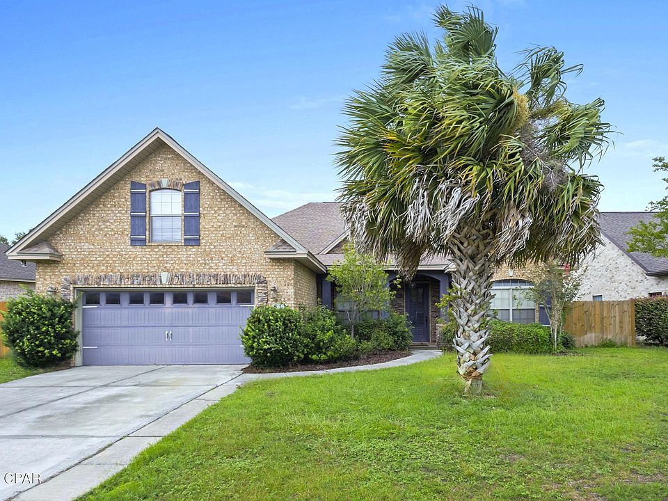 1st image of 611 Shady Oaks Ln