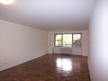 3rd image of 55 E 87th St
