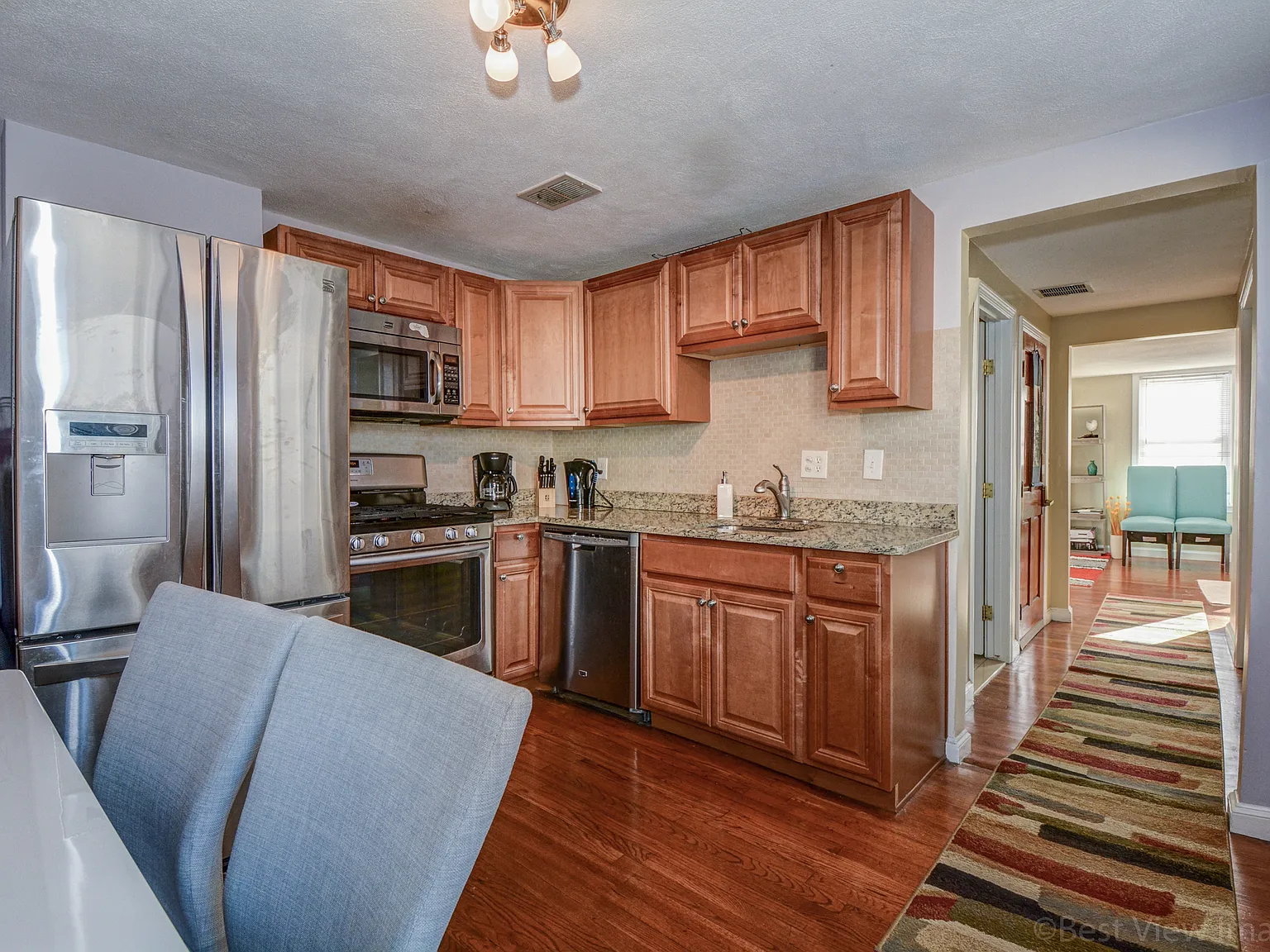 4 bed, 1.5 bath, 860 sqft, $1,490 — Photo 3