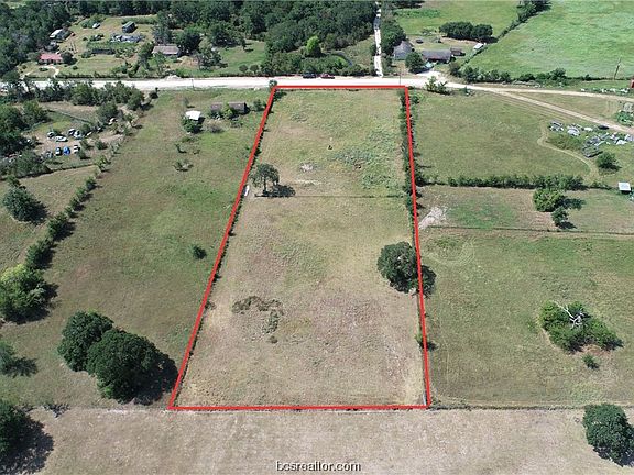 2nd image of 2597 Lacy Ln