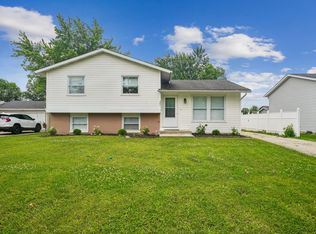 867 Harris Dr, Bolingbrook, IL 60440