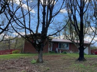 111 Southwest St, Hurricane, WV 25526