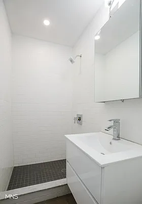 Rented by MNS Marketing | media 41