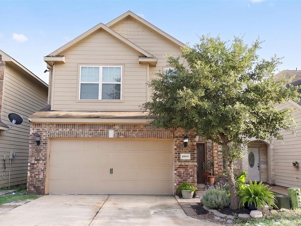 1st image of 10919 Panther Ct