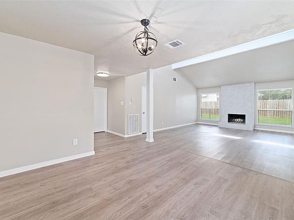 2nd image of 12910 Susanna Ln