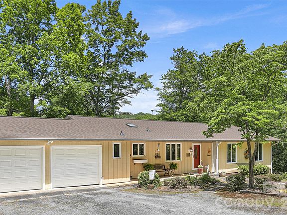 4th image of 94 Sweetwater Ln