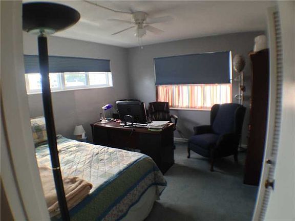 5th image of 1601 NE 191st St #B420