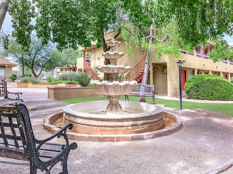 Sunpointe Gardens Apartments