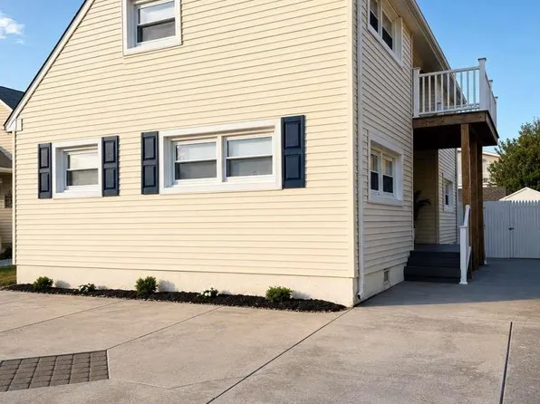 251 10th St S, Brigantine, NJ 08203