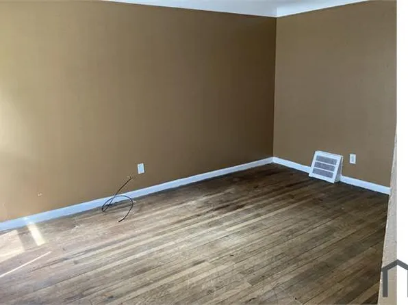 20012 Greenview Ave, Detroit, MI 48219