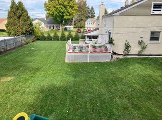 864 Worthington Dr, Warminster, PA 18974