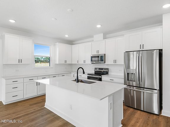 7th image of this home