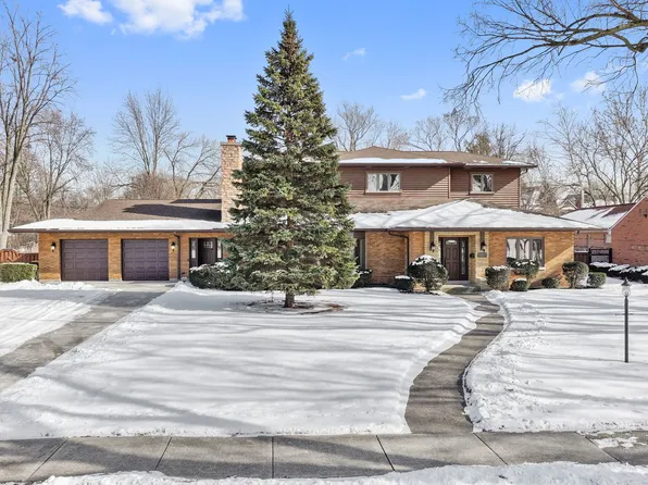 363 Uvedale Rd S, Riverside, IL 60546