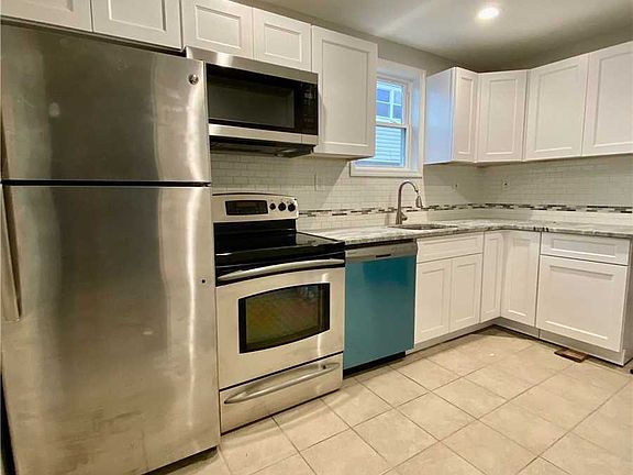 2nd image of 283 Deauville Blvd