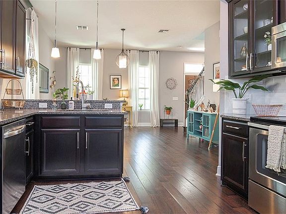 4th image of 9332 Trinana Cir